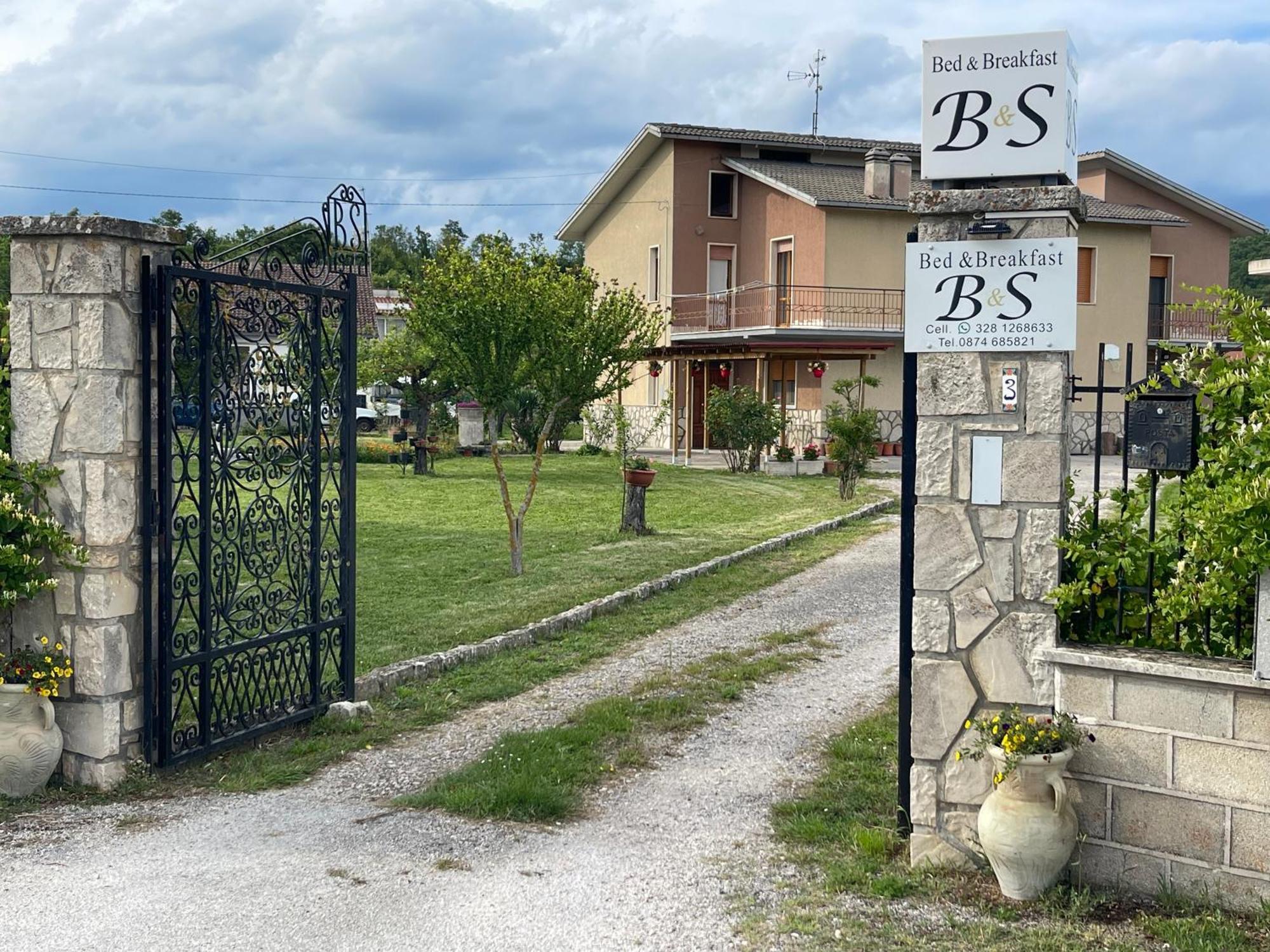 Bed and Breakfast B&S Vinchiaturo Esterno foto