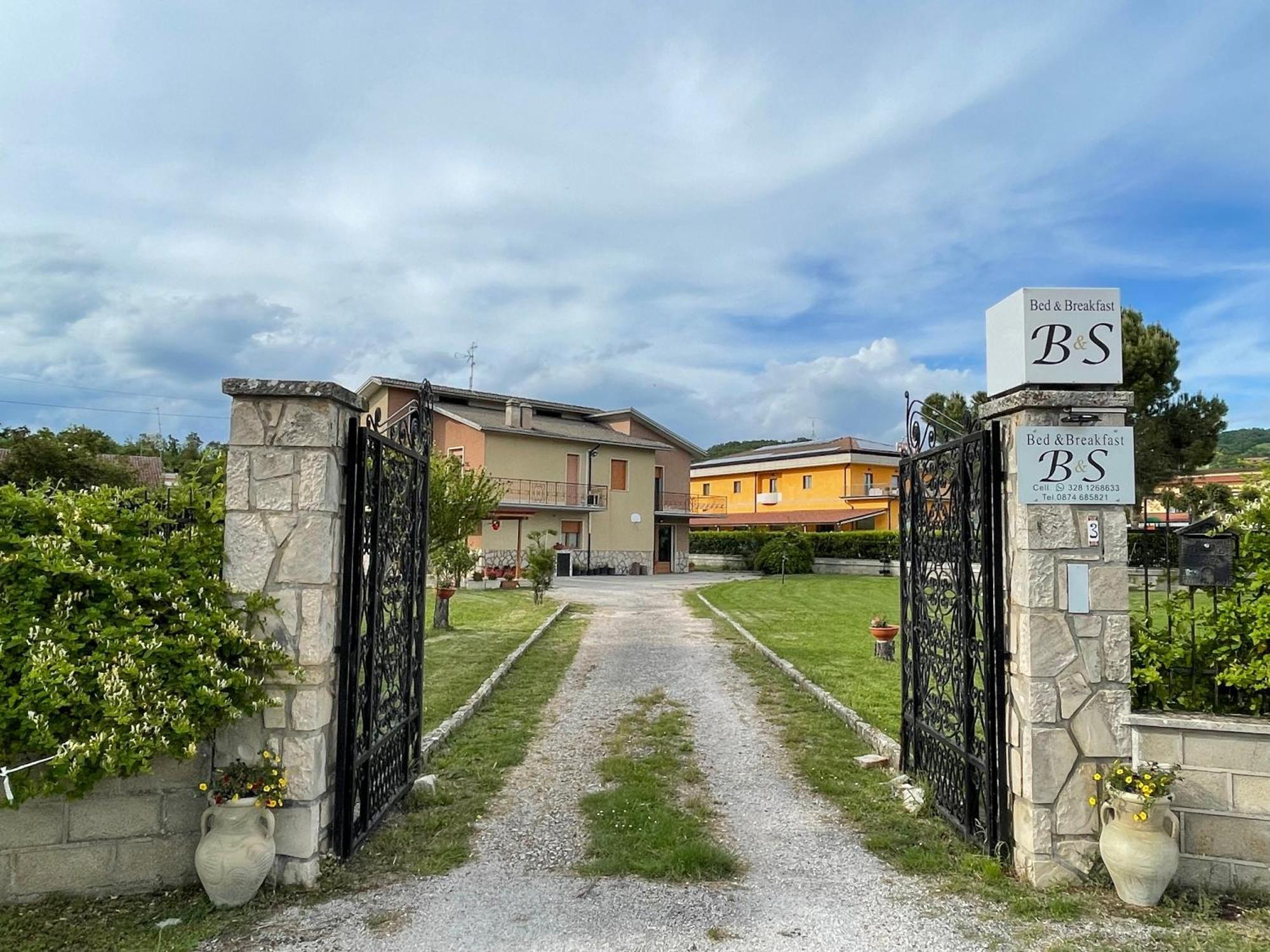 Bed and Breakfast B&S Vinchiaturo Esterno foto